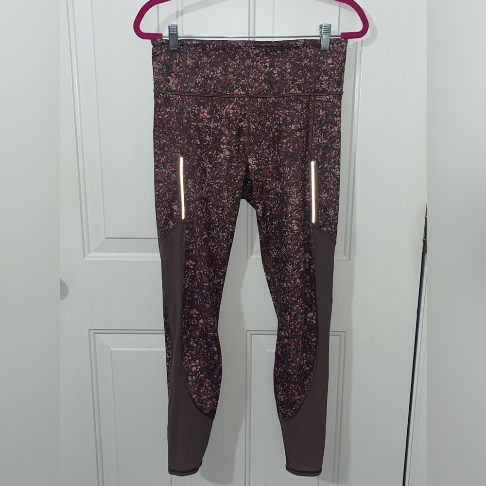 LIKE NEW Athleta Rainier Printed Tight with Mesh - Floral - Medium